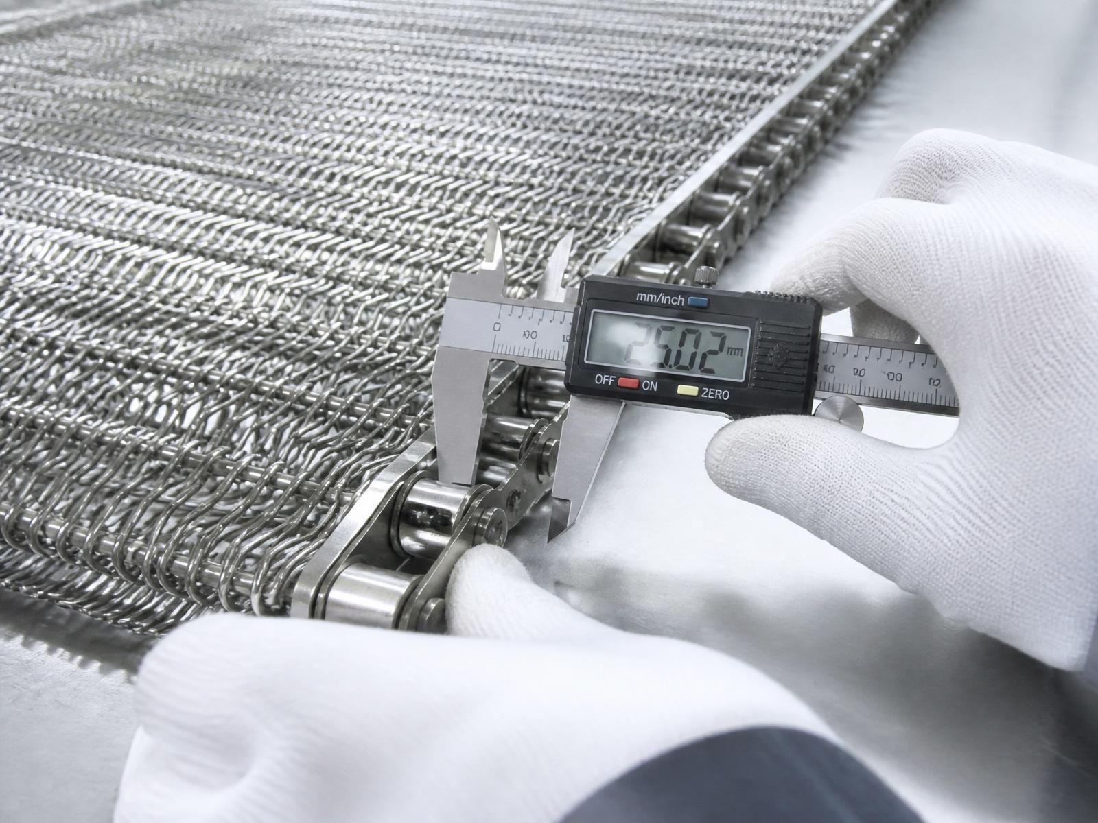 Quality inspection of stainless steel conveyor belt